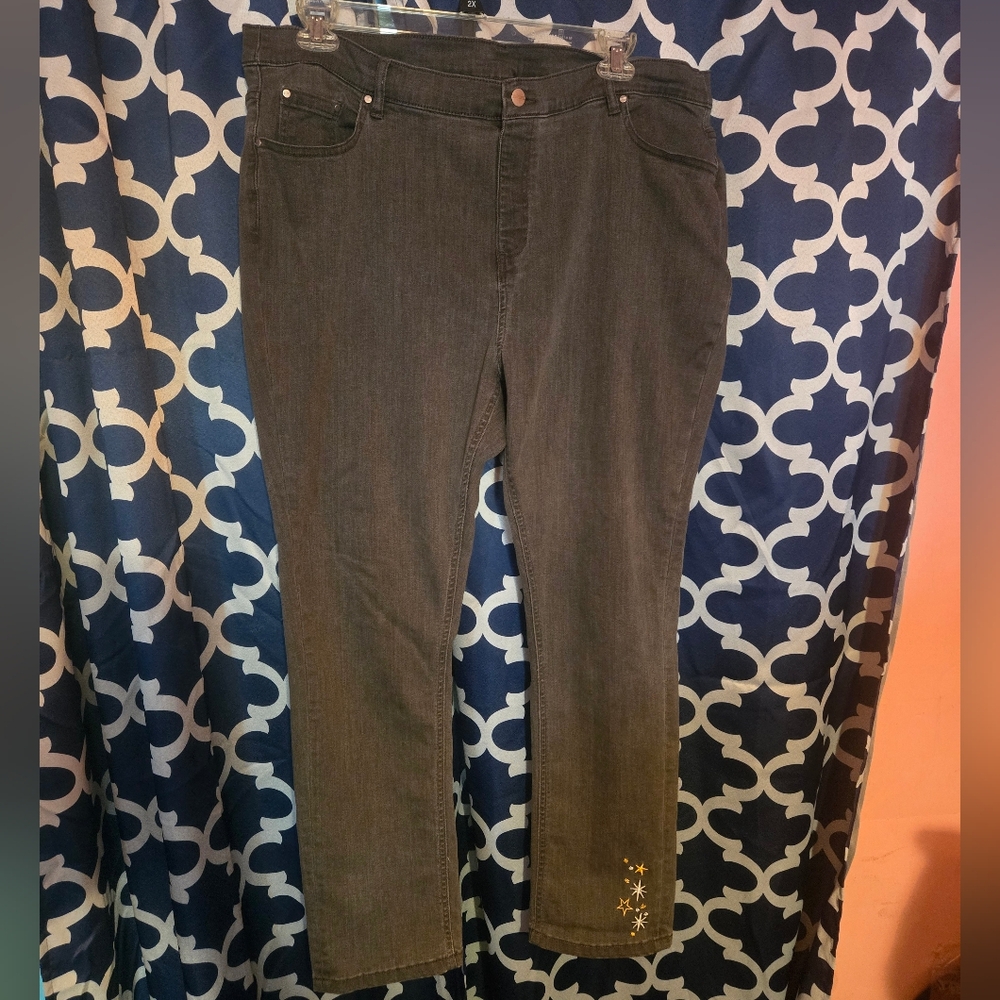 D & CO Signature Grey Stretch Jeans W/Star Embroidery Size 22W